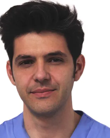 Retrato de Héctor Pavelek Redondo, fisioterapeuta del centro
